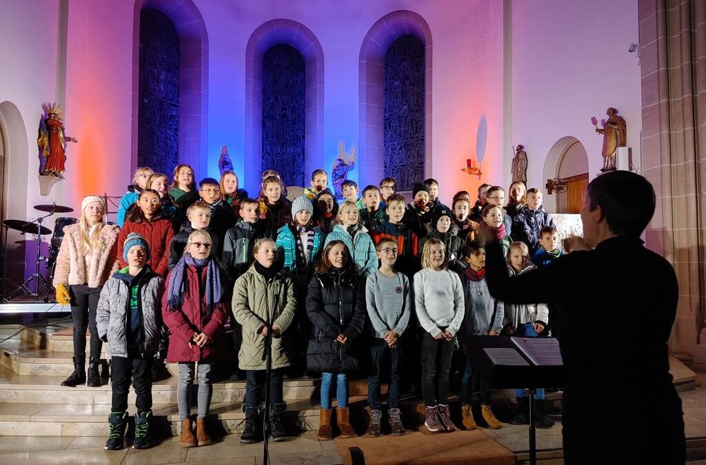 Stimmungsvolle Weihnacht des EAG in St. Peter und Paul